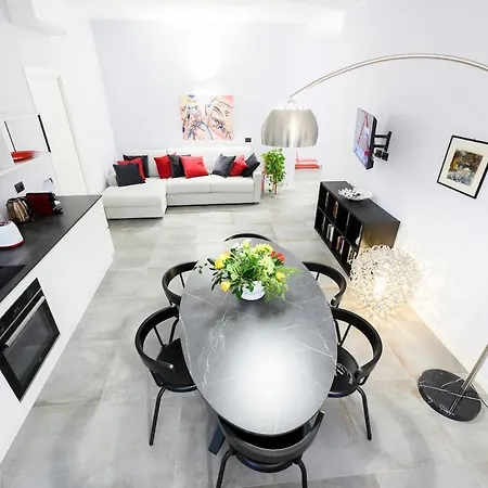 Luca-central Luxury شقة بيرغامو