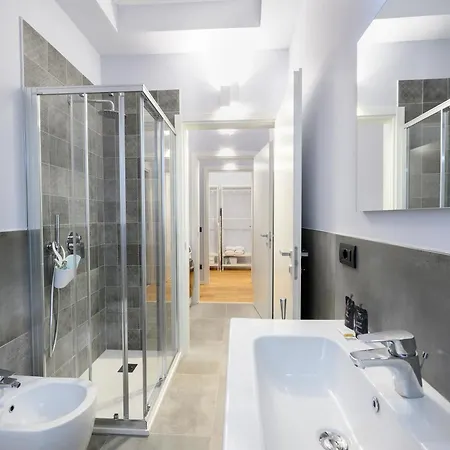 Luca-central Luxury * بيرغامو